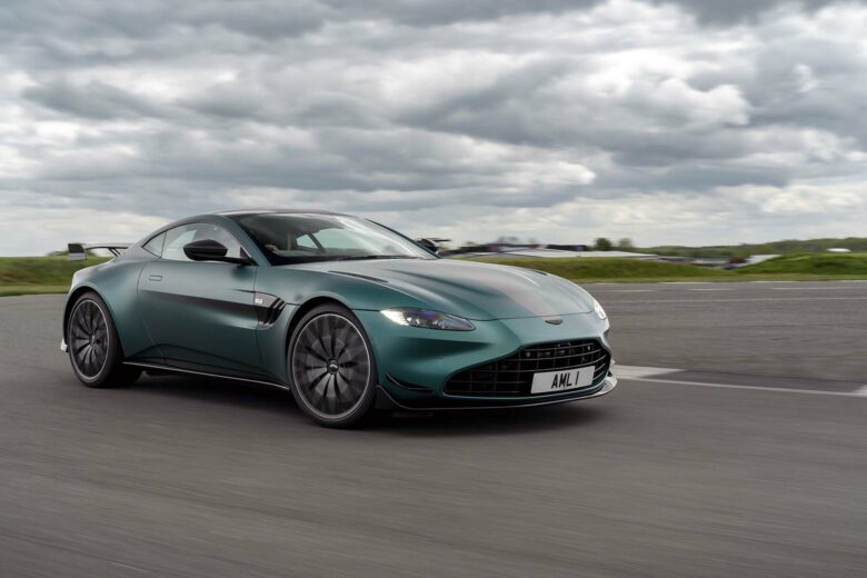 aston martin brand aston martin vantage - Luxe Digital