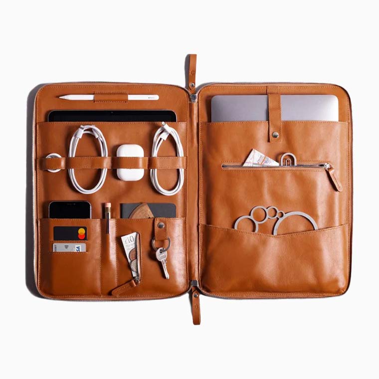 best luxury gift men ideas him harber london nomad organiser for ipad pro - Luxe Digital