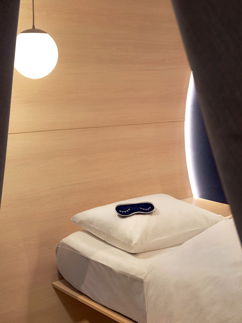 Casper mattress store how digital native luxury brands open physical retail stores - Luxe Digital