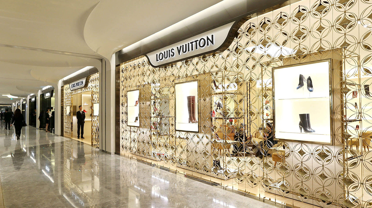 China Louis Vuitton boutique future online luxury retail Luxe Digital